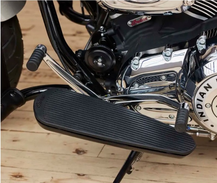 Indian Motorcycle Pinnacle heel shifter